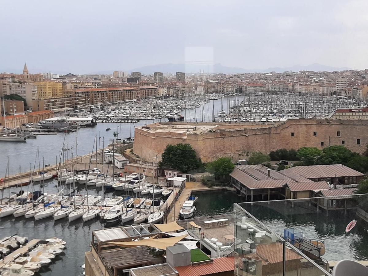 Appartement Duplex vieux port - mesures sanitaires supplémentaires à Marseille Extérieur photo