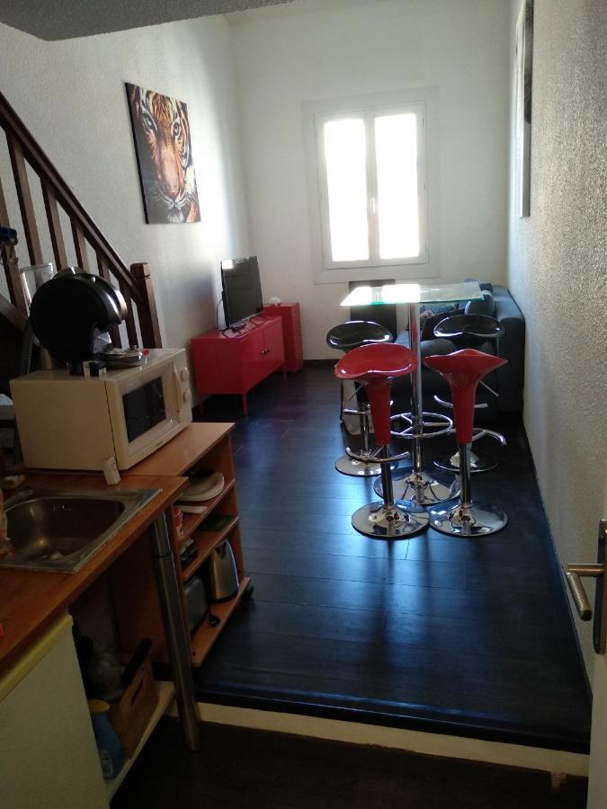 Appartement Duplex vieux port - mesures sanitaires supplémentaires à Marseille Extérieur photo